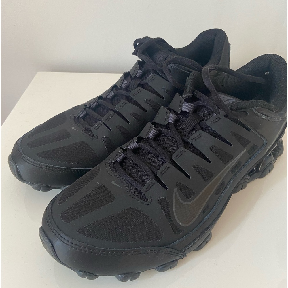 Nike Reax 8 TR Black Anthracite Running Training Men's Sz 8 Sneakers